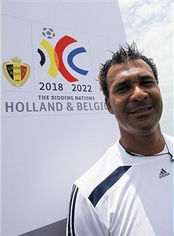 Ruud_Gullit_Rio_November_2010