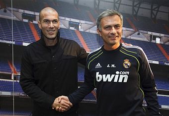 Zinedine_Zidane_with_Jose_Mourinho_November_2010