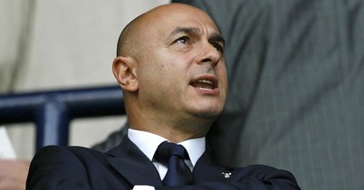 Daniel_Levy_leaning_back_in_chair