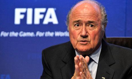 Sepp_Blatter_clasping_hands_together