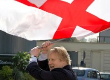 Boris_Johnson_waving_English_flag