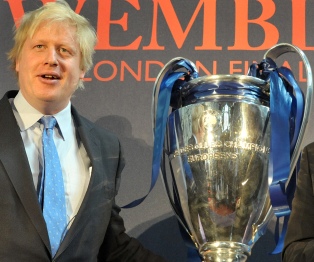 Boris_Johnson_with_Champions_League_trophy_London_April_20_2011