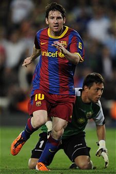 Lionel_Messi_v_UD_Almeria_April_9_2011