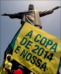Brazil_2014_supporters_celebrate_at_Statue_of_Christi
