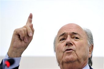 Sepp_Blatter_pointing_from_lectern_Geneva_March_2011