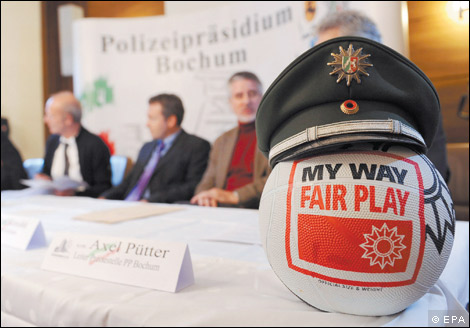 german_prosecutors_and_uefa_officials_in_bochum_match_fixing_probe_22-08-11