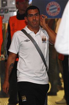 Carlos_Tevez_leaving_Bayern_Munich_September_27_2011