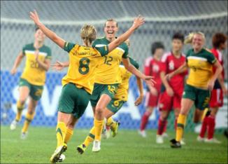 Emily_Van_Egmond_scores_goal_in_Olympic_qualifying_September_9_2011