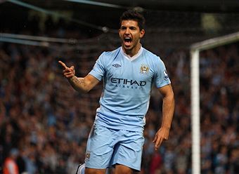 Sergio_Agero__on_Manchester_City_debut_v_Swansea_August_15_2011