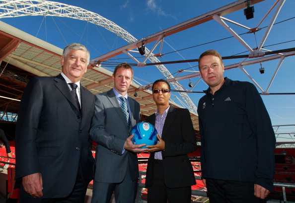 david bertstein_stuart_pearce_hope_powell_and_andy_hunt_20-10-11