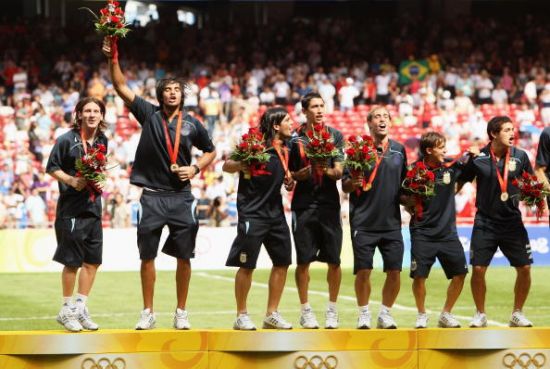 Argentina with_Olympic_gold_medals_Beijing_2008