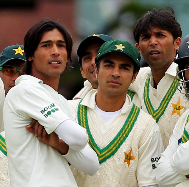 Mohammad Amir_captain_Salman_Butt_and_Mohammad_Asif_17-11-11