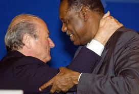 Sepp Blatter_hugging_Issa_Hayatou