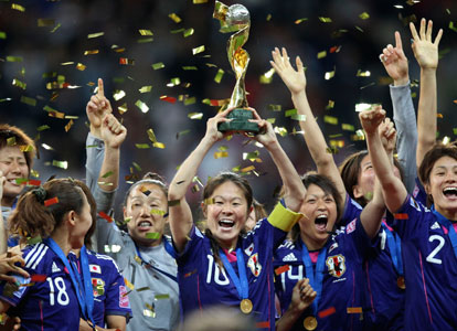 japan-win-womens-world-cup-2011-07-18 l