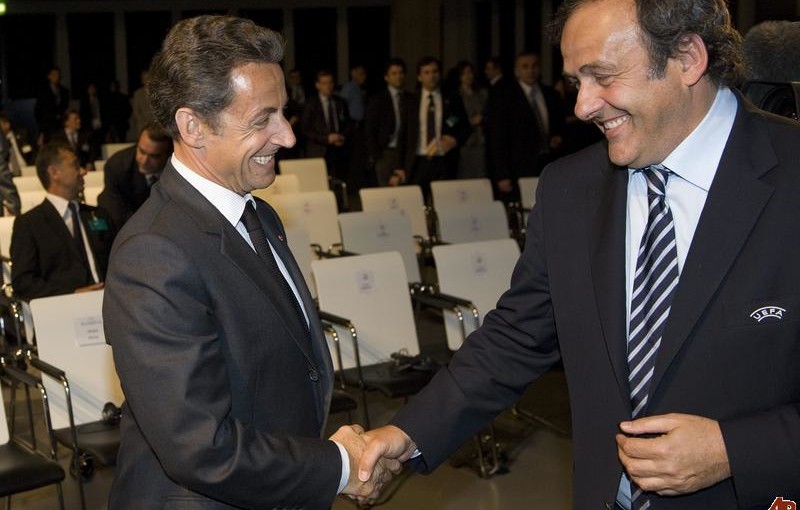 nicolas sarkozy_and_michel_platini_27-01-12