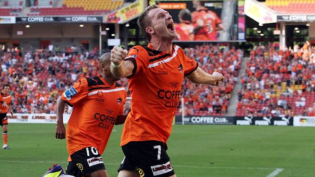 Brisbane Roar_celebrate_goal