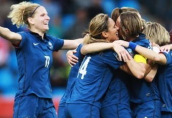 France women_celebrate_goal