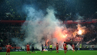 Hertha Berlin_Pitch_Invasion_May_17