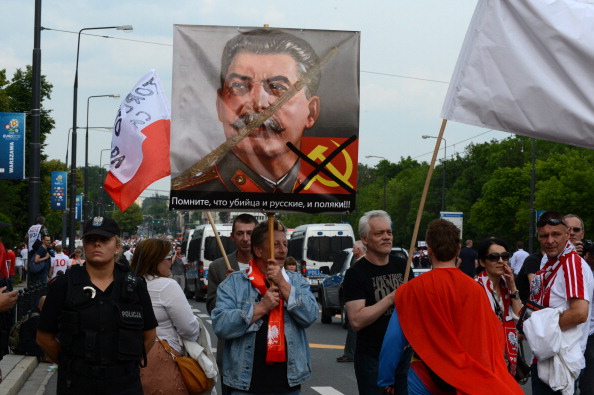 Russian fans_marching_before_match_v_Poland_June_12_2012