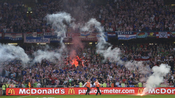 croatia v_ireland_euro_2012_flares_15-06-12