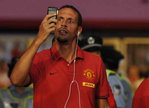 Rio Ferdinand_and_mobile_July_31