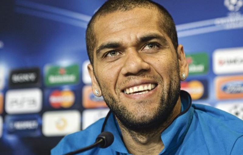 Dani Alves_23-08-12