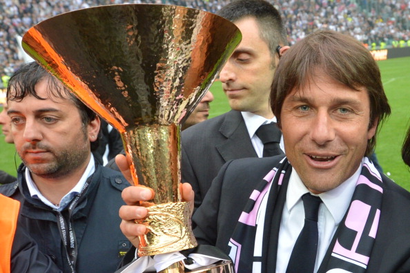Juventus coach_Antonio_Conte_with_the_Italian_Serie_A_football_trophy