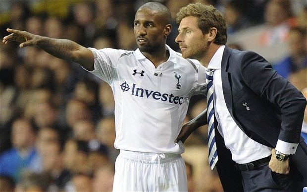 Jermain Defoe_was_the_subject_of_alleged_racist_abuse_by_Lazio_fans_at_White_Hart_Lane