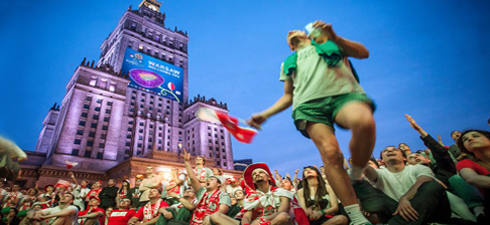 Foreign supporters_enjoying_themselves_in_Poland_at_Euro_2012