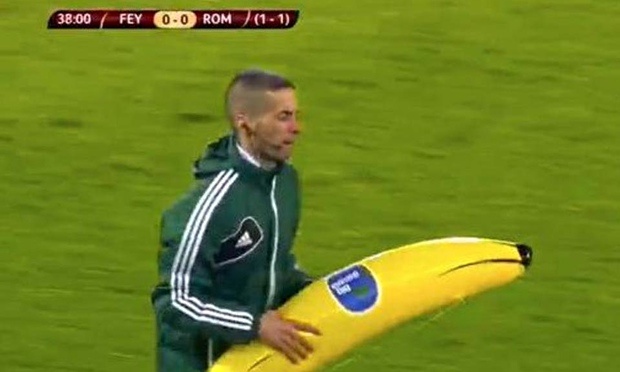 Feyenoord-Roma-banana