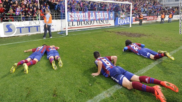 Eibar players