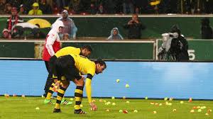 Dortmund tennis ball protest