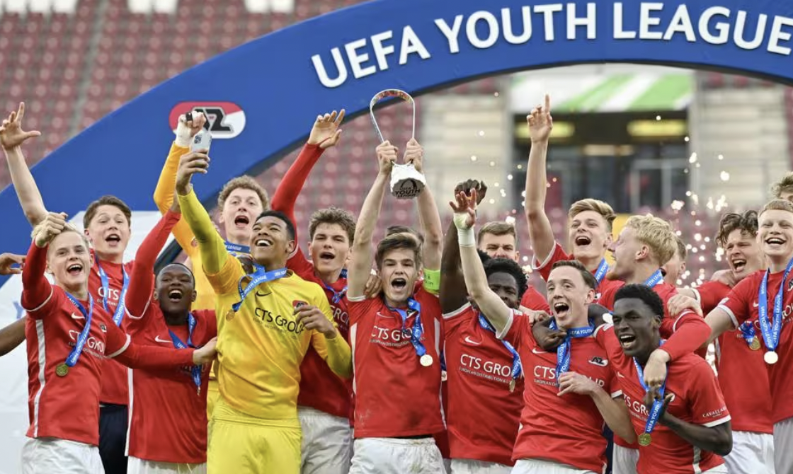 AZ goleia Hajduk e conquista troféu da Youth League, UEFA Youth League