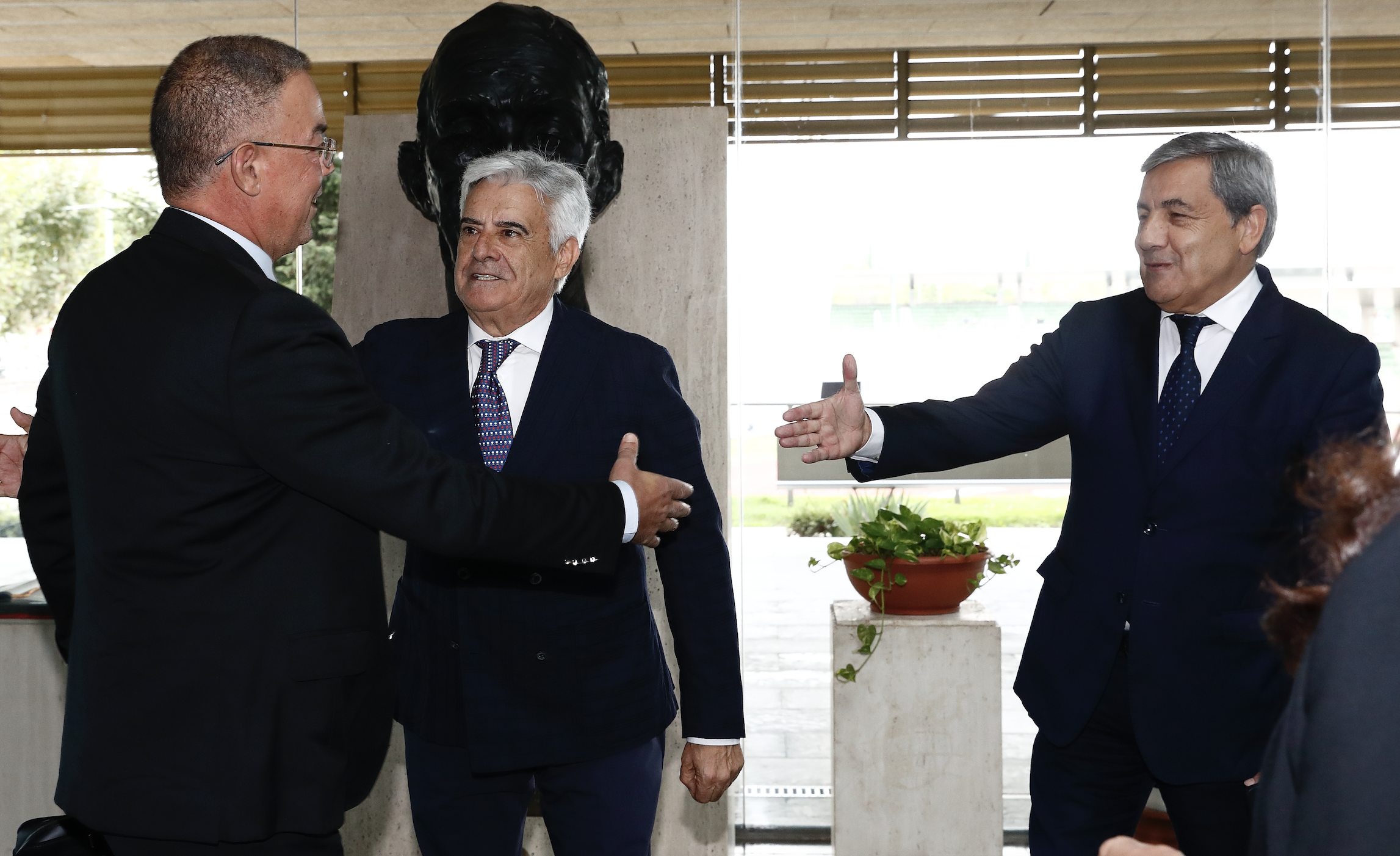 Una reunión de los presidentes de las federaciones marroquí, portuguesa y española para discutir el expediente de la organización del Mundial 2030