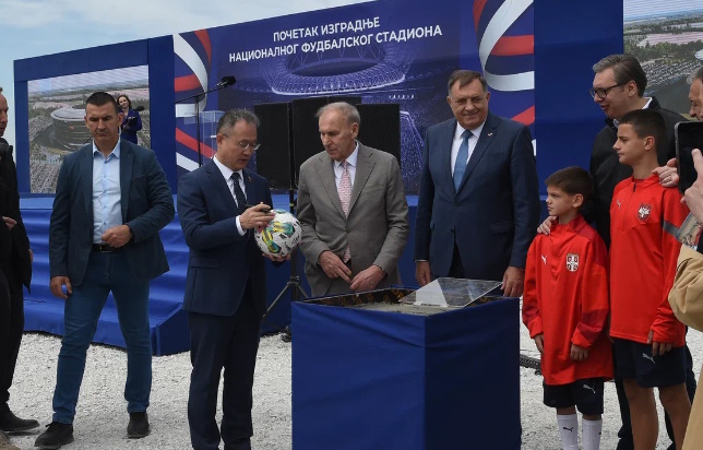 塞尔维亚在贝尔格莱德修建可容纳 60,000 个座位的国家体育场