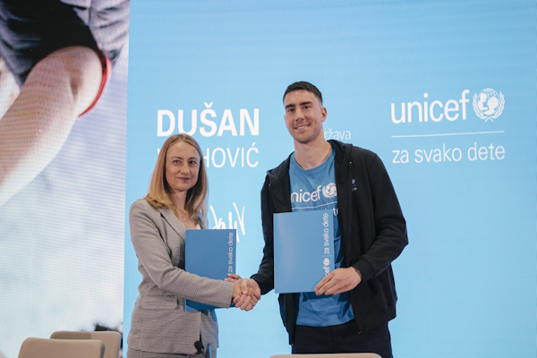 O UNICEF toca Dusan Vlahovic para ser um líder no projeto de saúde mental na Sérvia.